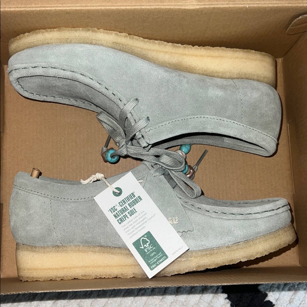 NWT Clarks Wallabees - Picture 6 of 8